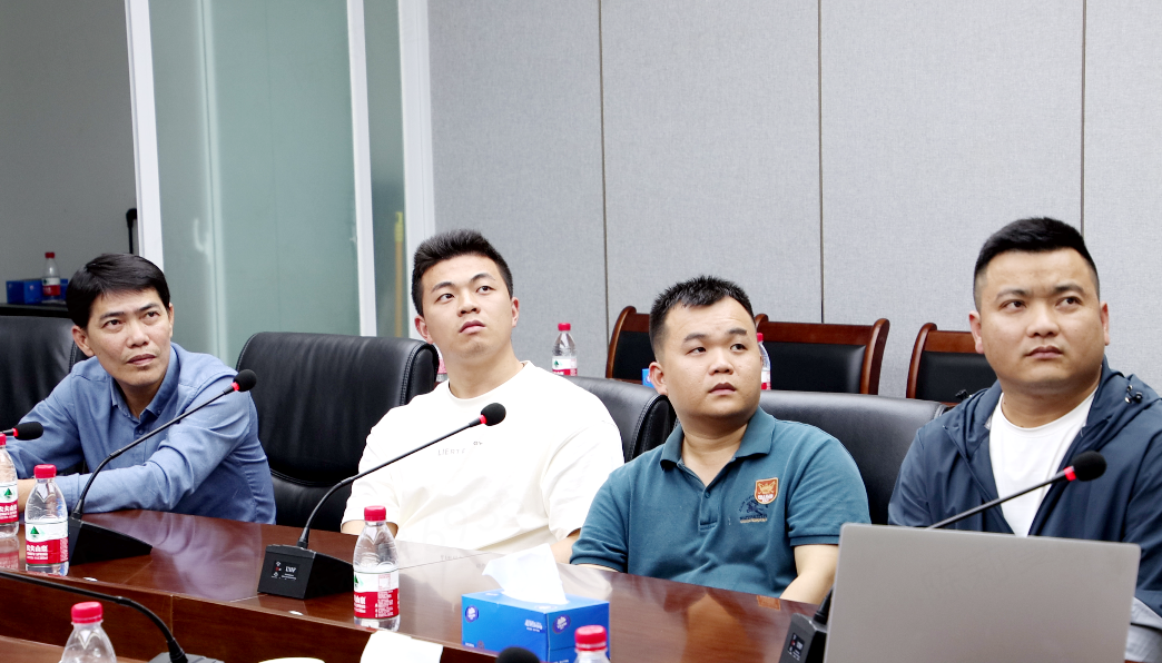 4��Ա����������ǰ������ ֧ԮBougouni﮿���2.png