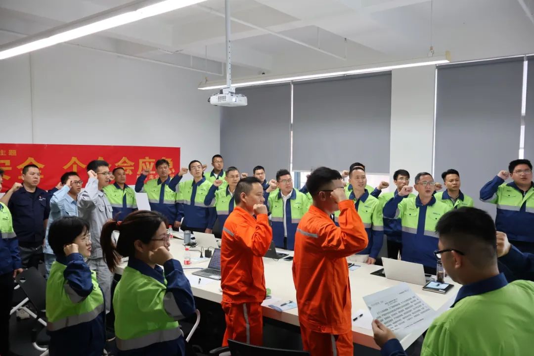 ���Ͽ�ҵ��ʵ��չ���徲�����¡��˶�