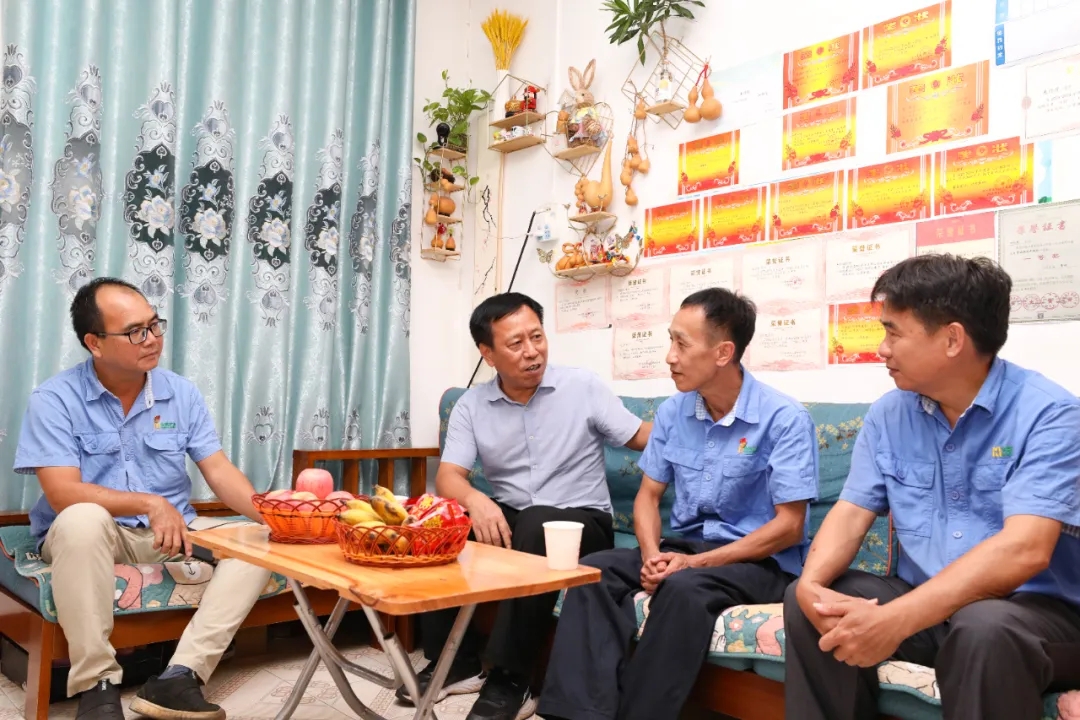 ����ʡ�ܹ��ᵽ���Ͽ�ҵ�߷�ο��������ģ��ƽ