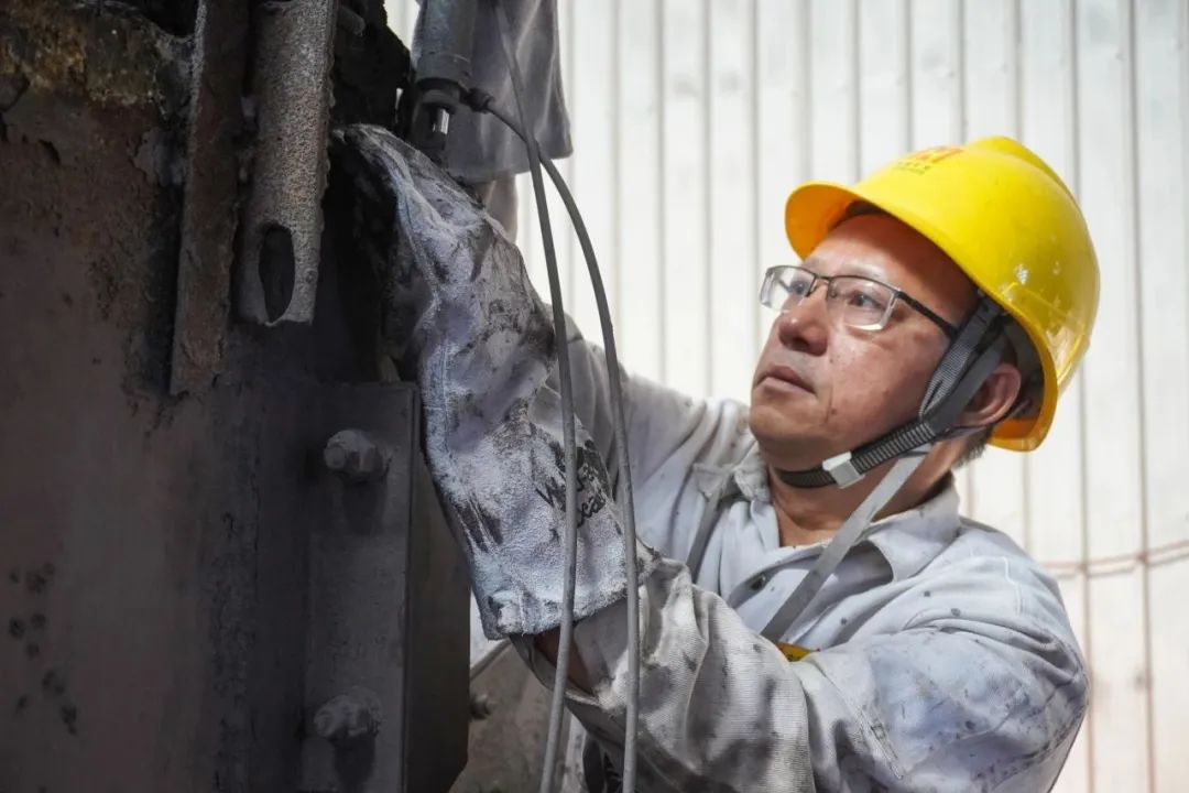 ϲ�� | ���Ͽ�ҵԱ�������������衰����ʡ�Ͷ�ģ���ƺ���