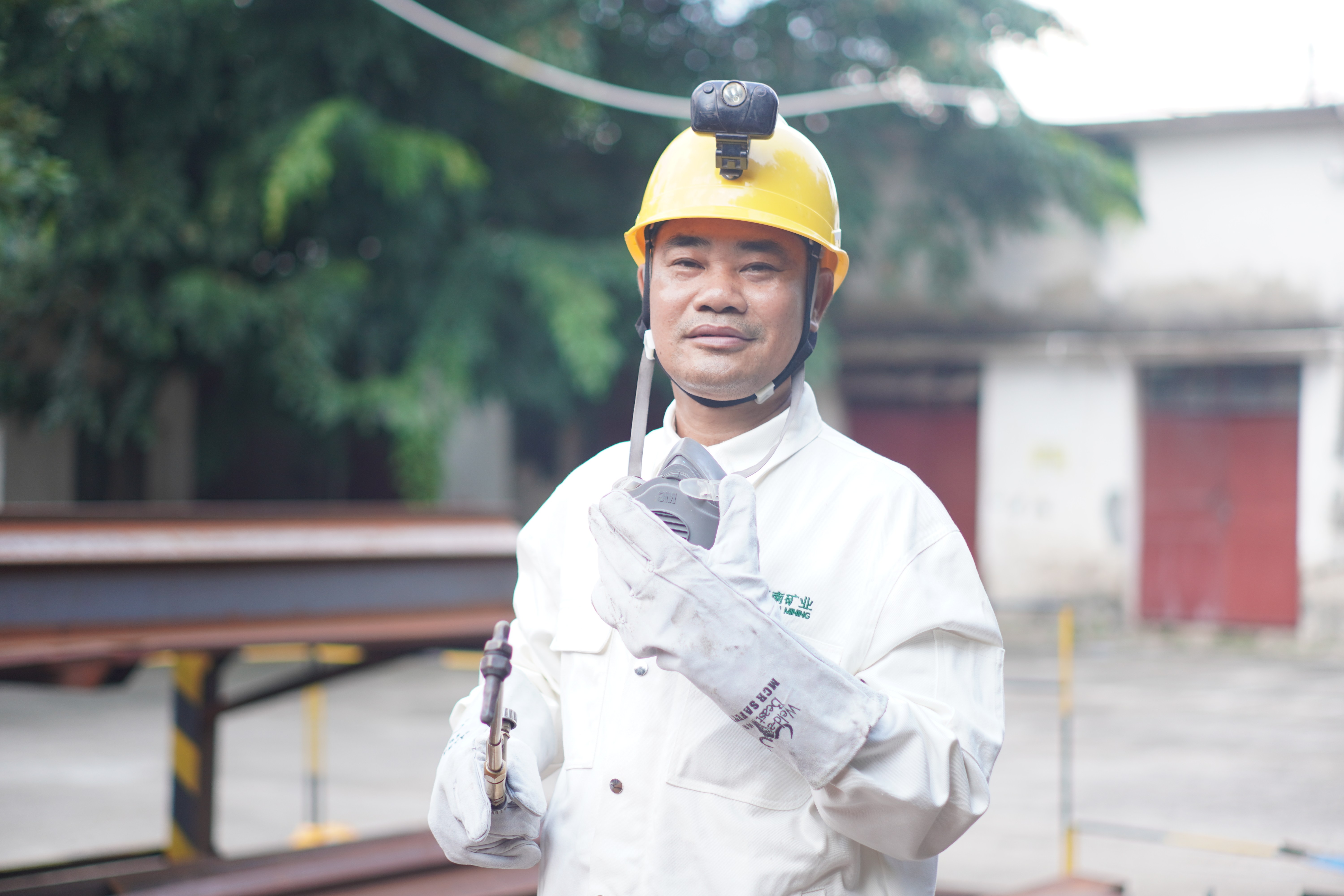 ���±�����Ͽ�ҵԱ���������������Ͷ�ģ��