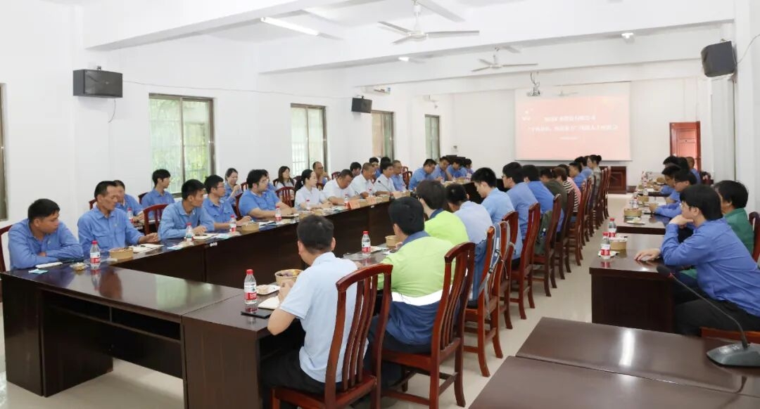 ���Ͽ�ҵ�ٿ����������� ͳս������ͳս��ʿ��̸��